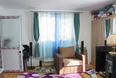 BUDESTI - CASA LANGA ORAS, TEREN 935 MP - 1