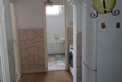 Apartament cu 3 camere decomandat în CET - 2