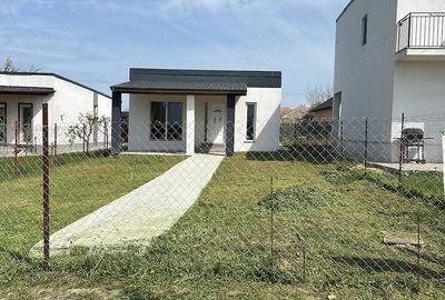 Casă cu 3 camere cu Teren 300 Mp în Corbu - 11