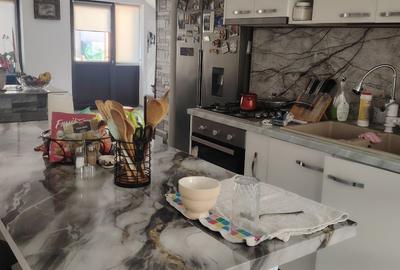 Vând casă cu pompă de căldură, încălzire în pardoseală, panouri fotovoltaice . - 13