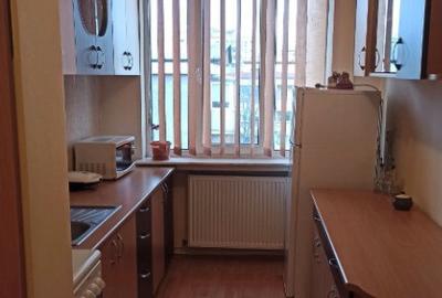 Apartament 2 camere zona Casa de Cultura