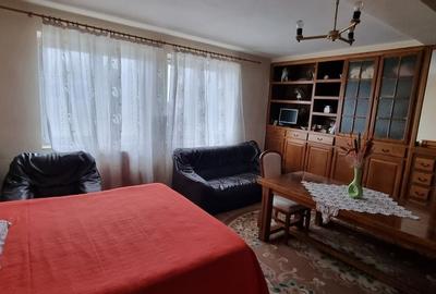Spațiu comercial, de 900 mp, în Central - 8
