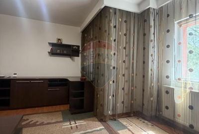 Apartament cu 2 camere decomandat, mobilat în Rovine - 5