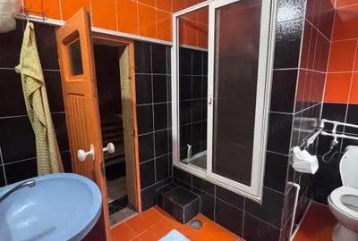 Casă cu 8 camere cu Teren 700 Mp în Rădăuți - 2