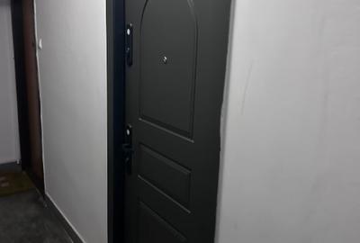 Închiriez apartament 2 camere, central, Cofetaria CAPSA.