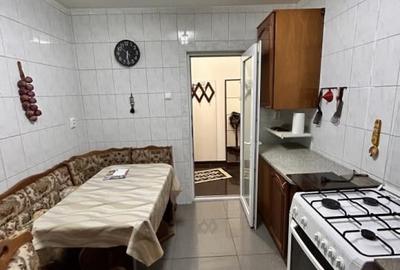 Inchiriere apartament 3 camere -Aleea Gradinilor, City Park Mall - 11