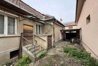 Casă cu 3 camere cu Teren 300 Mp în 14 Mai - 7