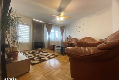 Apartament cu 3 camere decomandat în Micro 11 - 2