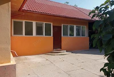 Casă cu 4 camere în Corlățel - 1