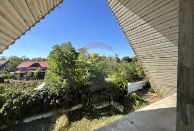 Casa cu potential imens in Sat Lilieci, pe Aleea Florilor - langa raul - 27