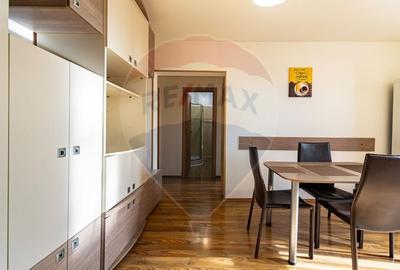 Apartament cu 2 camere decomandat, mobilat în Tractorul - 6