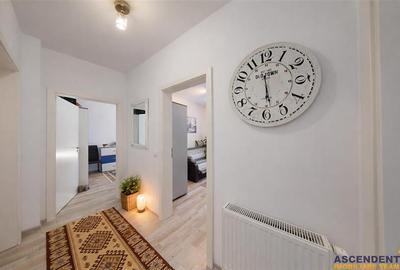 Apartament cu 4 camere decomandat, mobilat în Tractorul - 4