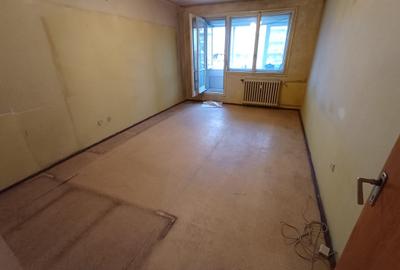 Apartament cu 3 camere decomandat în Dristor - 1