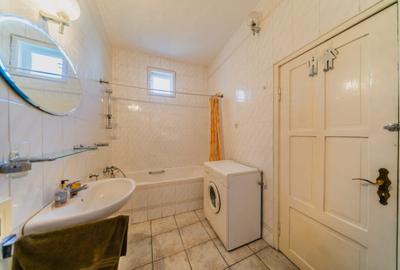 Vilă impunătoare cu arhitectură elvetiană pe 3 nivele - proprietar - 10