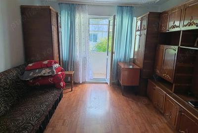 Vand apartament semidecomandat Barlad - 2