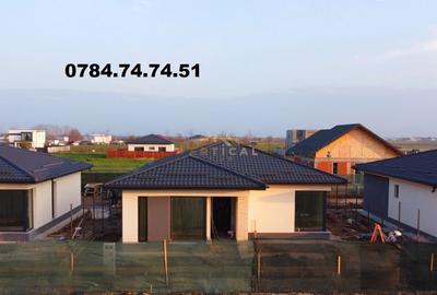 Casă individuală cu 3 camere cu Canalizare în Berceni