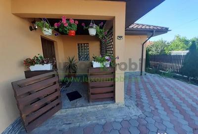Casă cu 5 camere cu Teren 684 Mp în Podu Roș - 9