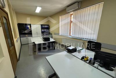 Apartament cu 4 camere decomandat în Central - 2