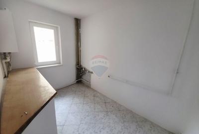 Apartament cu 3 camere semidecomandat, mobilat în Mărăței - 13