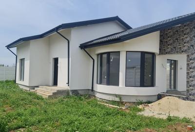 Casă individuală cu 4 camere cu Teren 400 Mp în Berceni