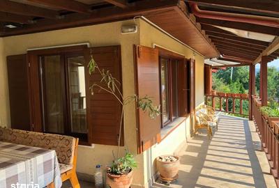 Casă cu 5 camere cu Teren 2200 Mp în Gârleni - 4