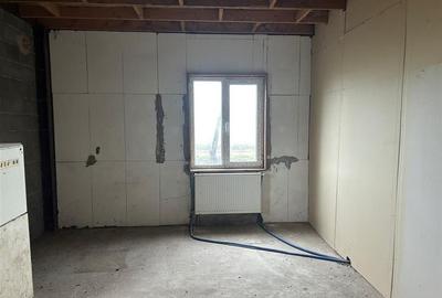 RECO casa Inand la rosu cu teren imens - 16