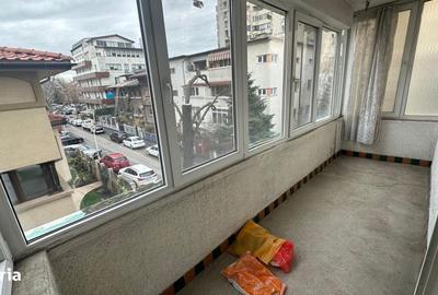 Apartament cu 3 camere decomandat în 1 Mai - 12