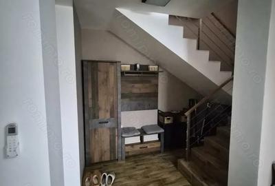 Vand casa individuala, parte dintr-un duplex - 6