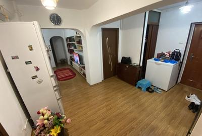 Apartament cu 4 camere decomandat, mobilat în Far - 8