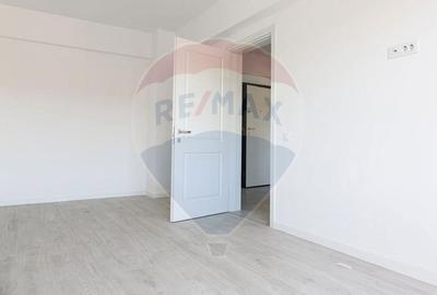 Apartament cu 3 camere decomandat în Vișani - 13