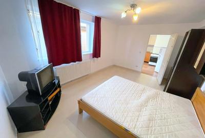 Garsonieră decomandată în Central - 2