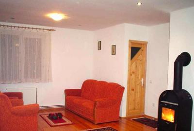 Casa primitoare, pe 700mp teren, decor pitoresc, Sacele, Bra - 12