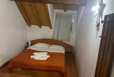 Casă cu 5 camere cu Teren 1371 Mp în Ortoaia - 3