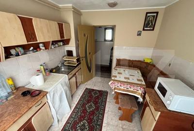 Apartament de vanzare, cu 3 camere, 65 mp, mobilat complet, zona Fieni - 4