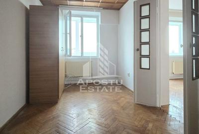 Apartament cu 4 camere semidecomandat în Aradului - 9