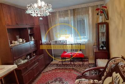 Etaj 1,Apartament 3 camere,bloc din 1980 ,zona Alexandru cel bun - 1