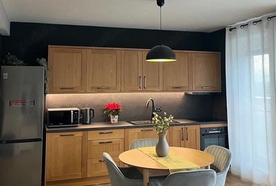 Apartament cu 3 camere semidecomandat în Lotus