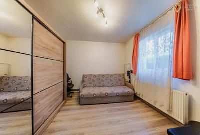 Casă cu 4 camere cu Canalizare în Central