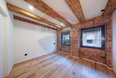 Apartament cu 3 camere decomandat în Centrul Istoric - 8