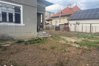 Teren de 1111 mp, în Central - 14