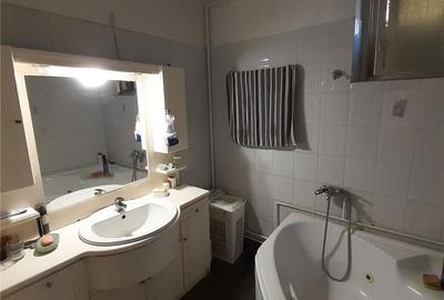 Casă decomandat cu Teren 527 Mp în Central - 3