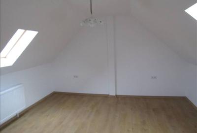 Casa singur in curte, central,  zona Stefan Cel Mare - 8