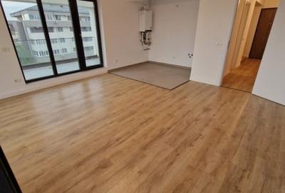 Apartament cu 3 camere decomandat în Theodor Pallady
