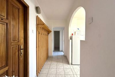 Apartament cu 2 camere decomandat, mobilat în Bulgaria - 3