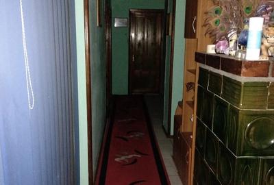 Casă cu 4 camere în Lipovei