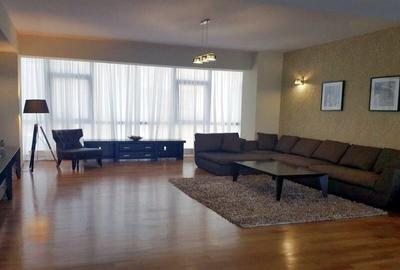 Apartament cu 4 camere decomandat în Aviației