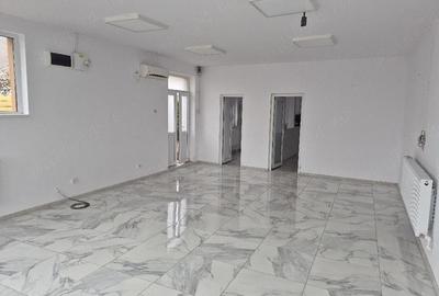 Spațiu comercial, de 86 mp, în Central - 6