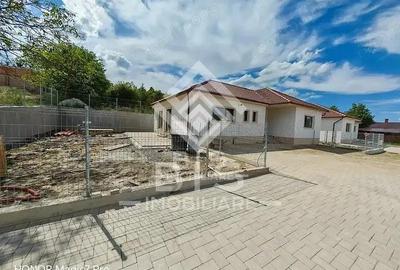 Casa parter 600 mp - Valea Jelnei - 1