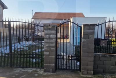 Casă cu 3 camere cu Teren 190 Mp în Central - 2