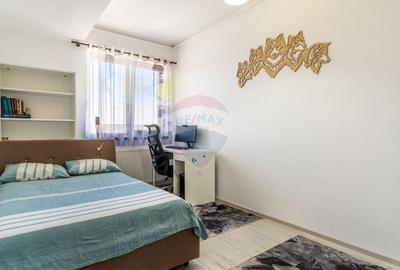 Apartament de vanzare - Sub Cetate - Floresti - 4 camere - parcare - 13